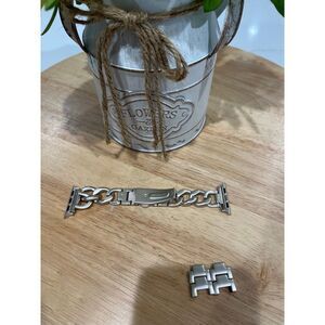 Silver‎ colored band replacement for Apple watch like new